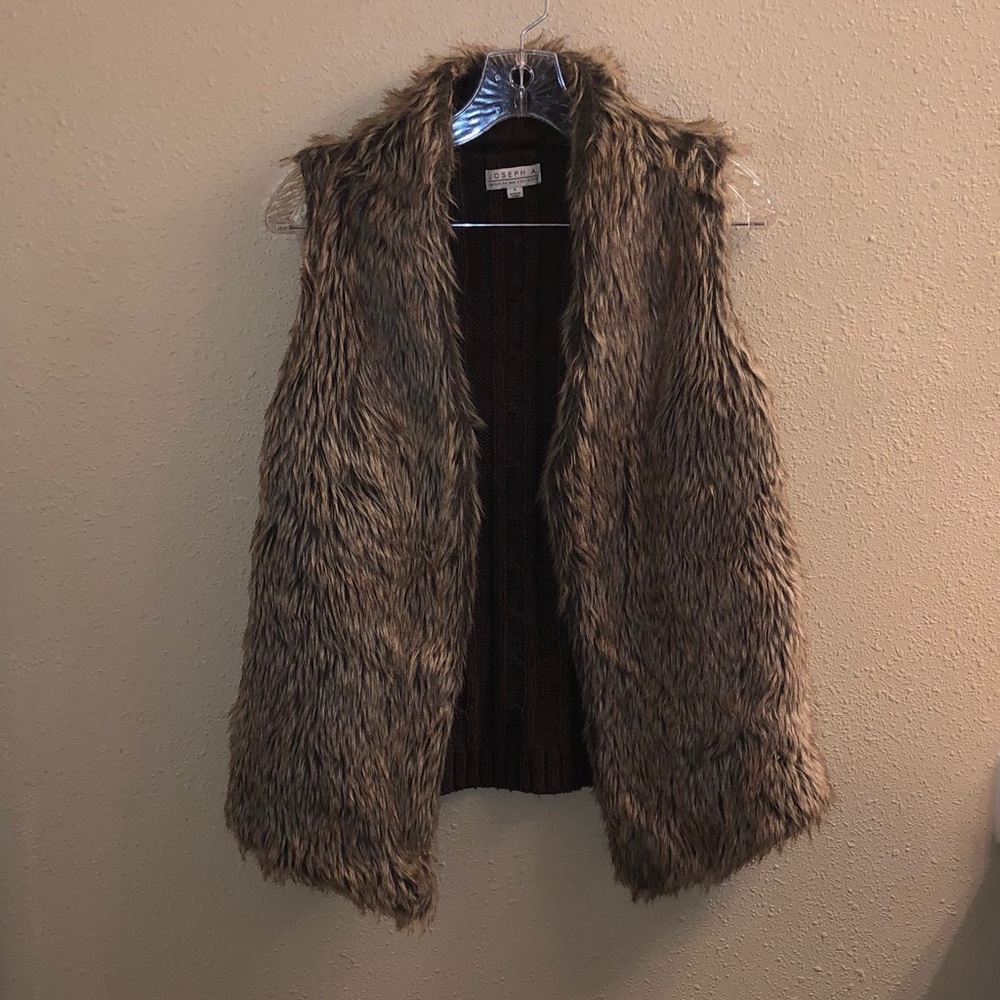 3 for $10 Joseph A. Faux Fur Vest Size Small